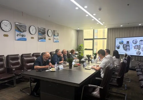 Acero de Centerway,visita internacional del cliente,proveedor de acero,empresa comercial de acero,proveedor de la tubería de acero,soluciones de la tubería,garantía de calidad,cooperación del cliente